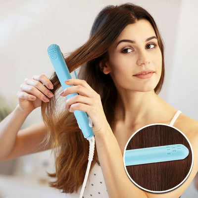 femme blanche utilise lisseur à cheveux